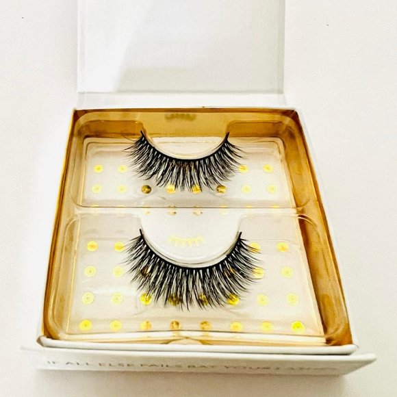 Battington Makeup Nib Battington Monroe 3d Silk Lashes Poshmark